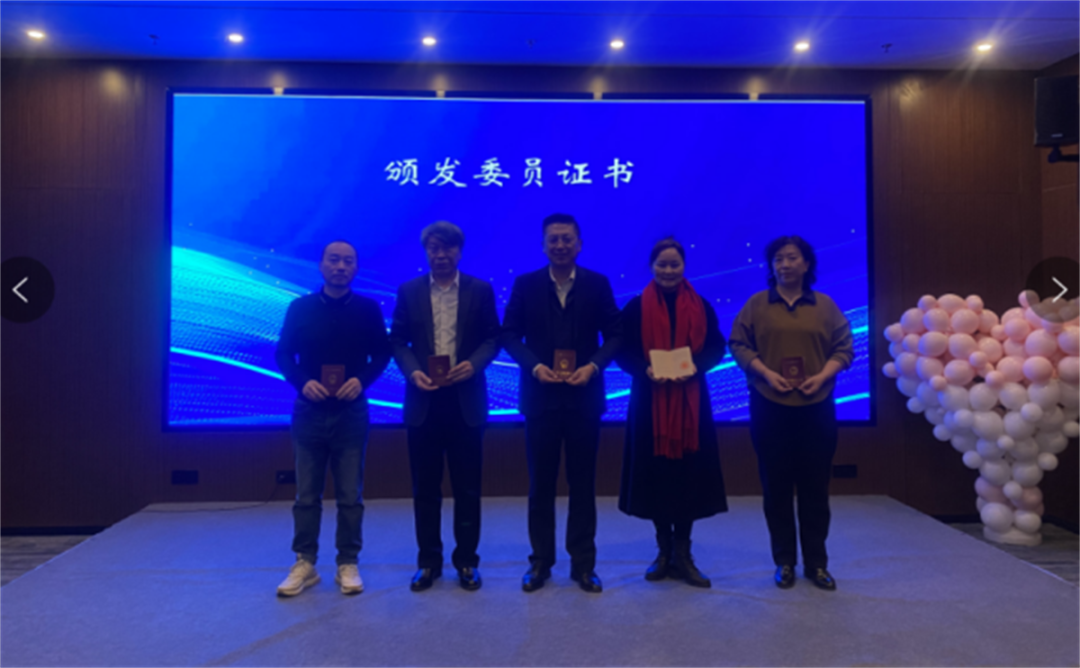 1735895949056045050.png 图片
